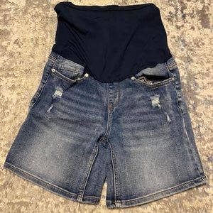 Maternity shorts